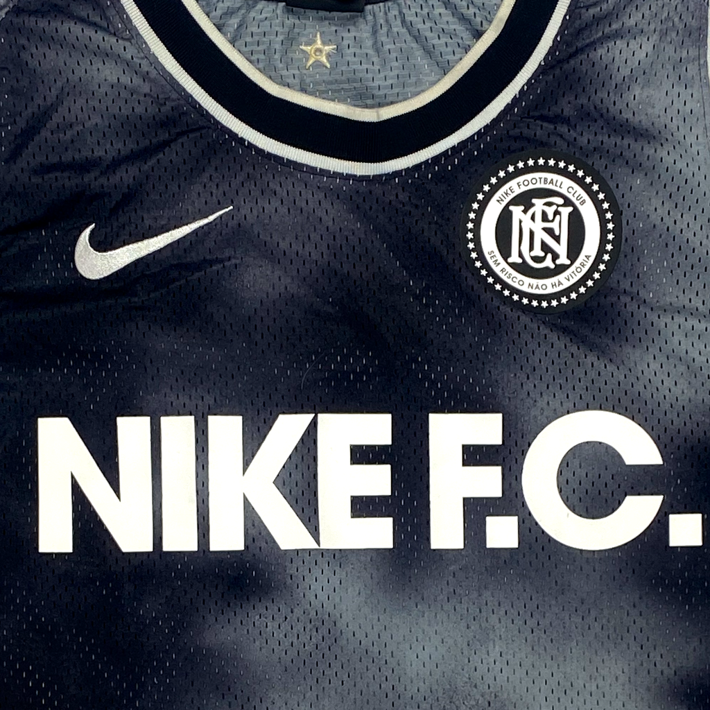 Nike FC Black/Grey Sleeveless Training Top | Extra Large