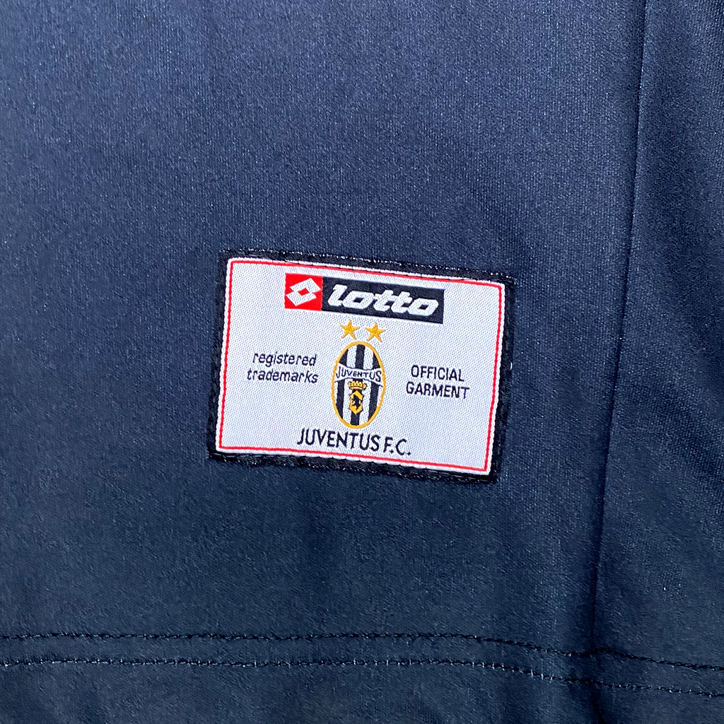 Juventus European Away (2001-02) | Medium