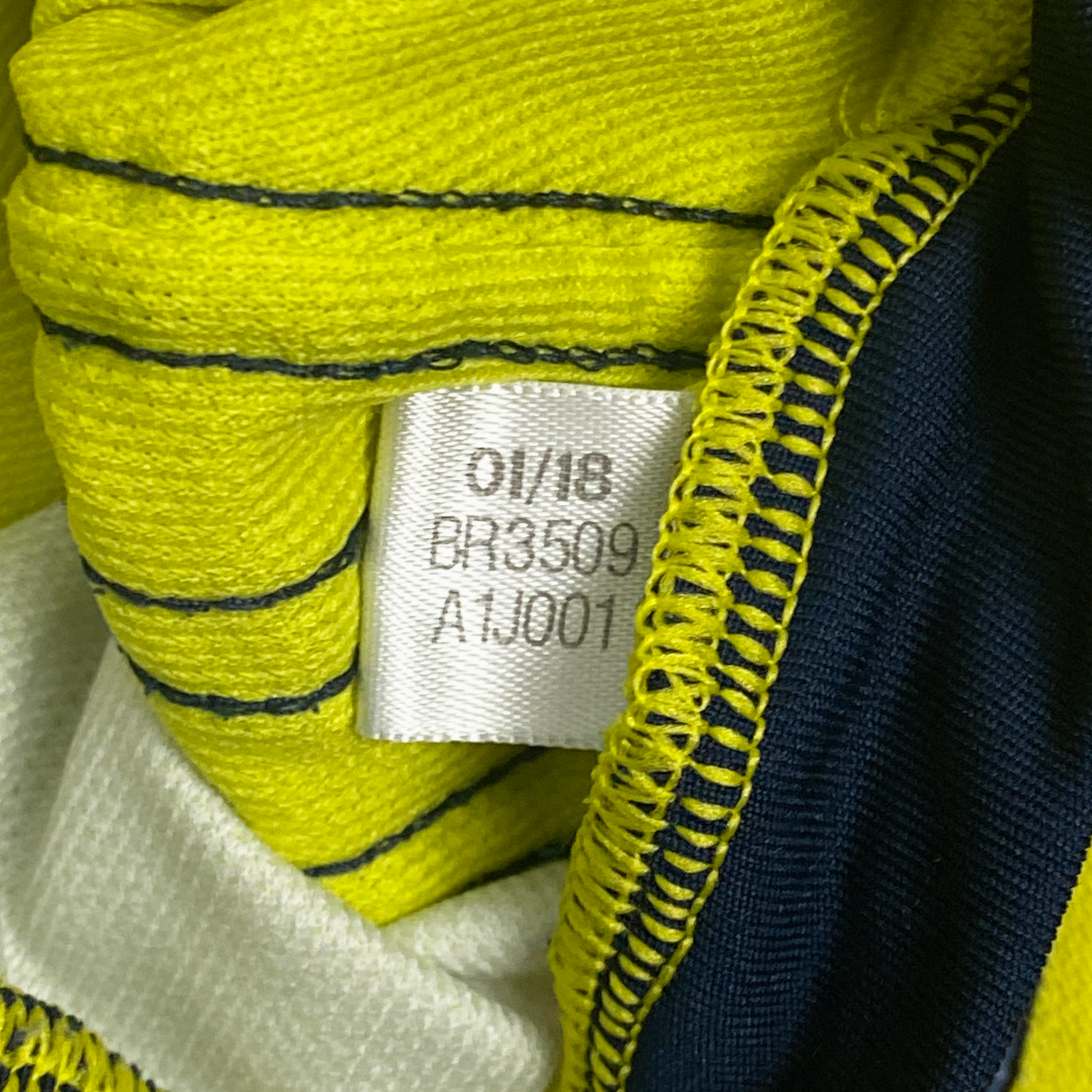 Colombia Home Shirt (2018) | 11-12 Years