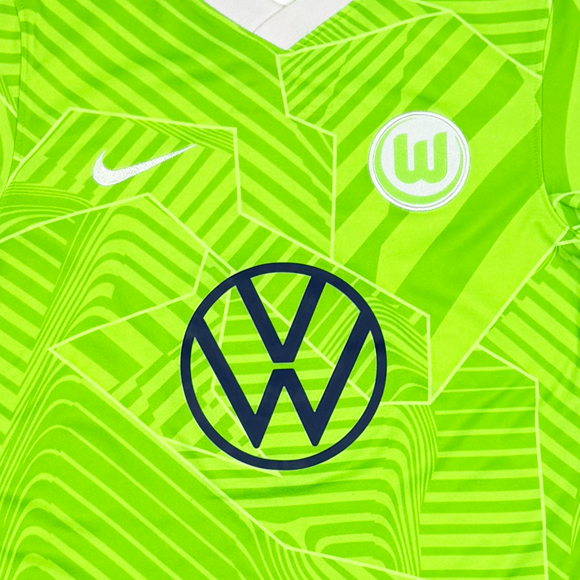 Wolfsburg Home Shirt (2021-22) | 10-11 Years