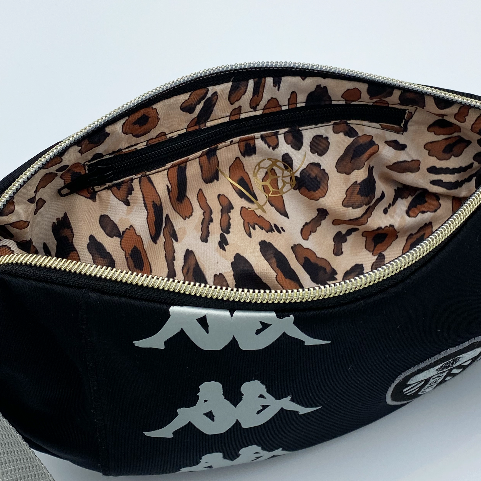 Leeds United Black Crossbody Bag