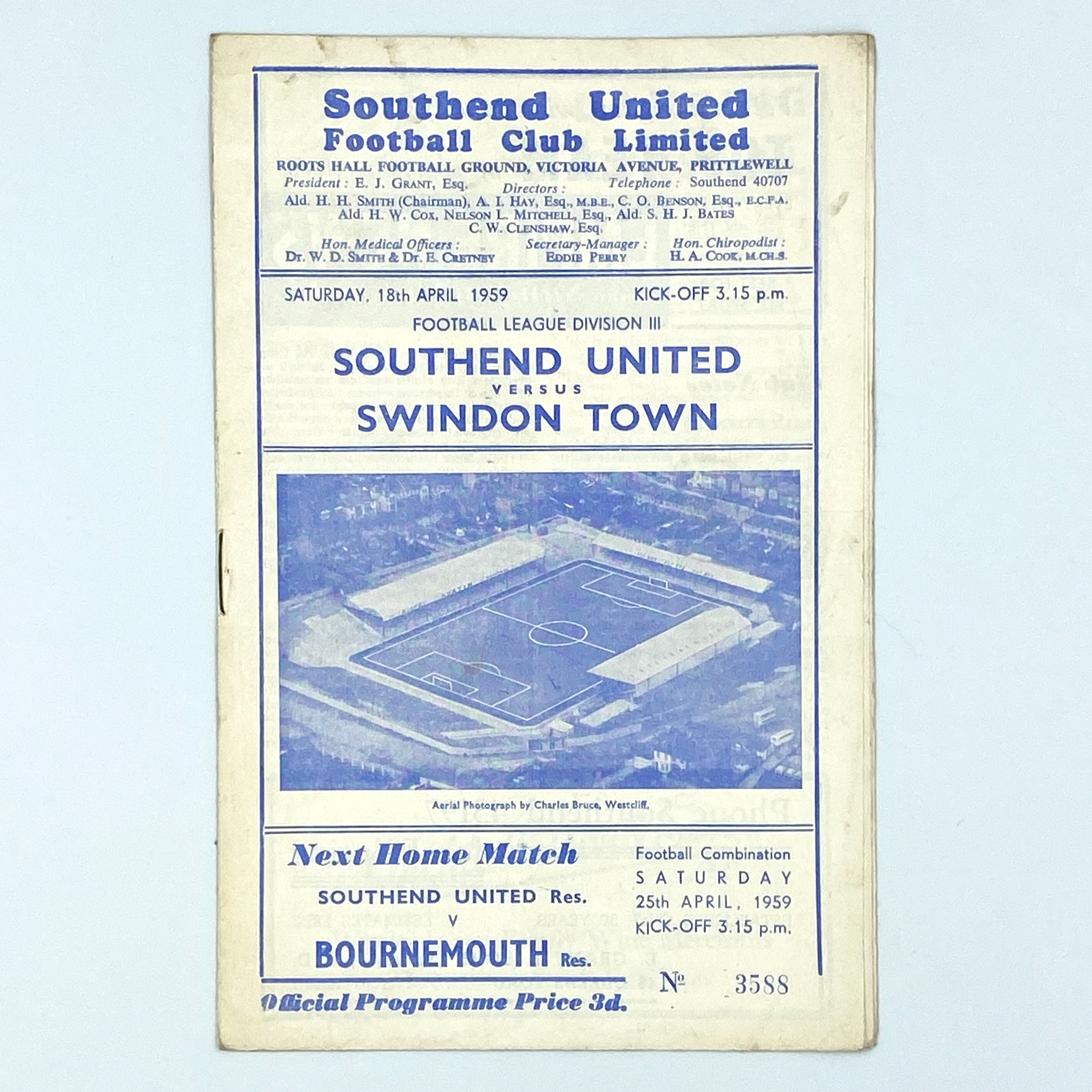 Southend United vs Swindon Town Programme (18 April, 1959)