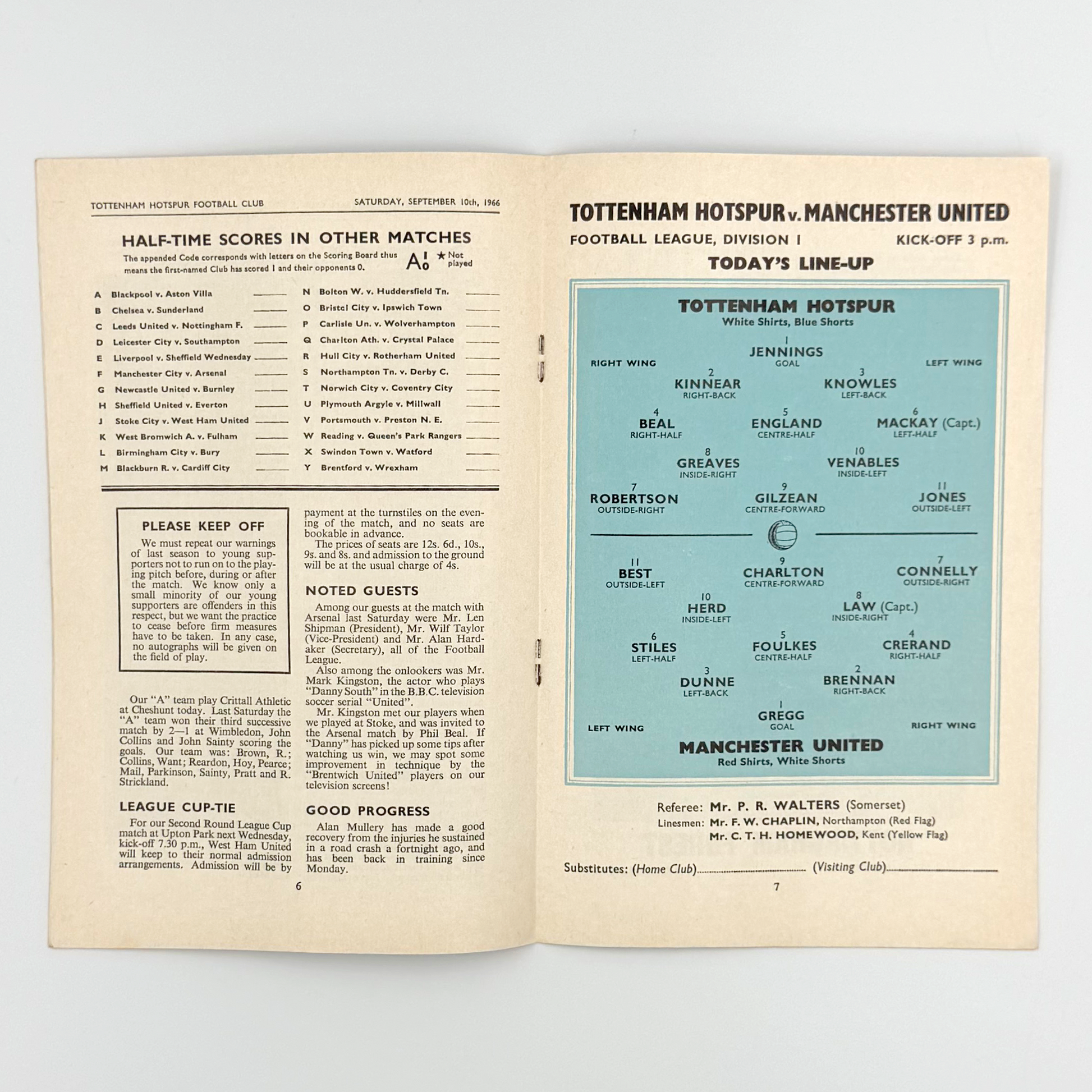 Tottenham Hotspur vs Manchester United Programme (10 September, 1966)