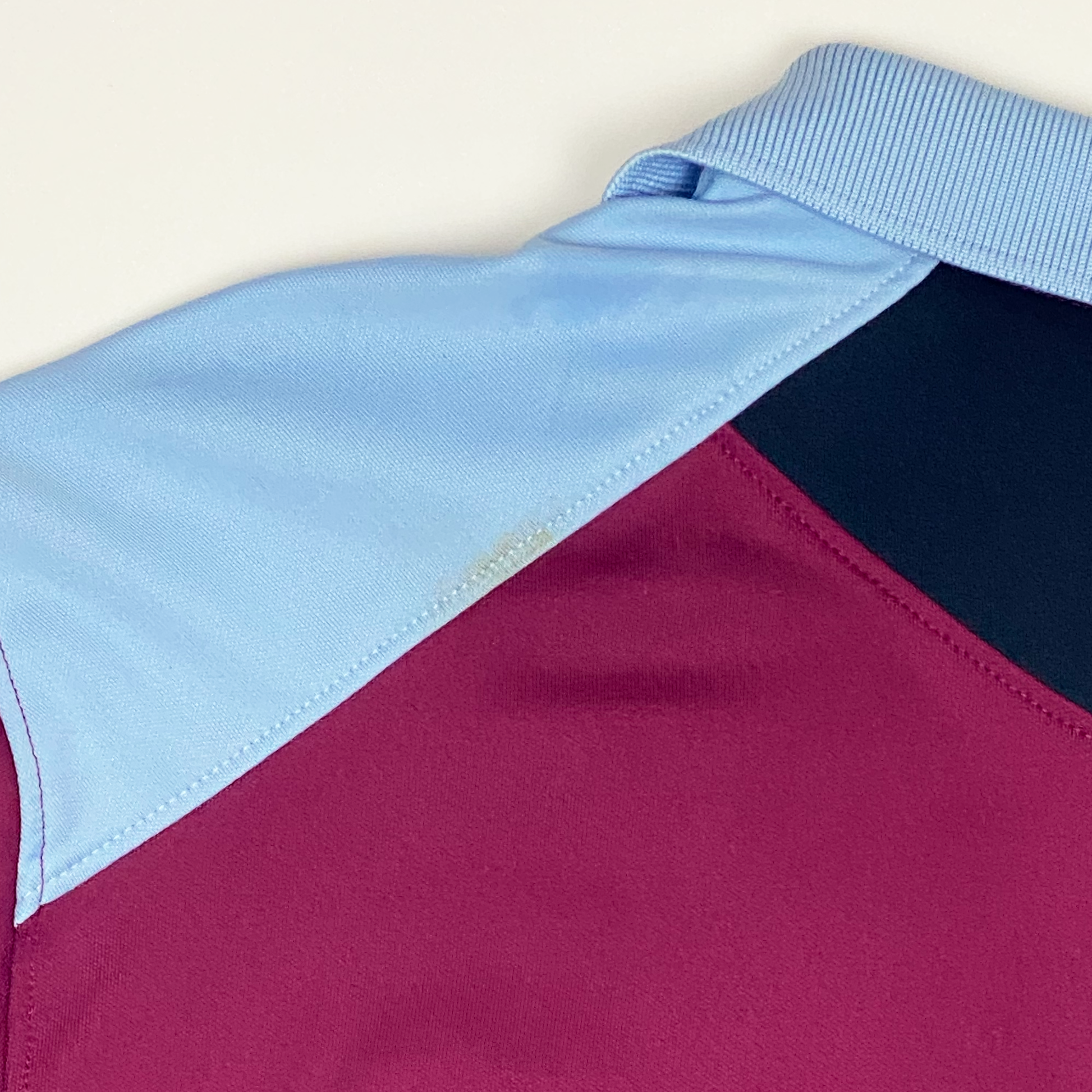 Aston Villa Training Shirt (2016-17) | Medium