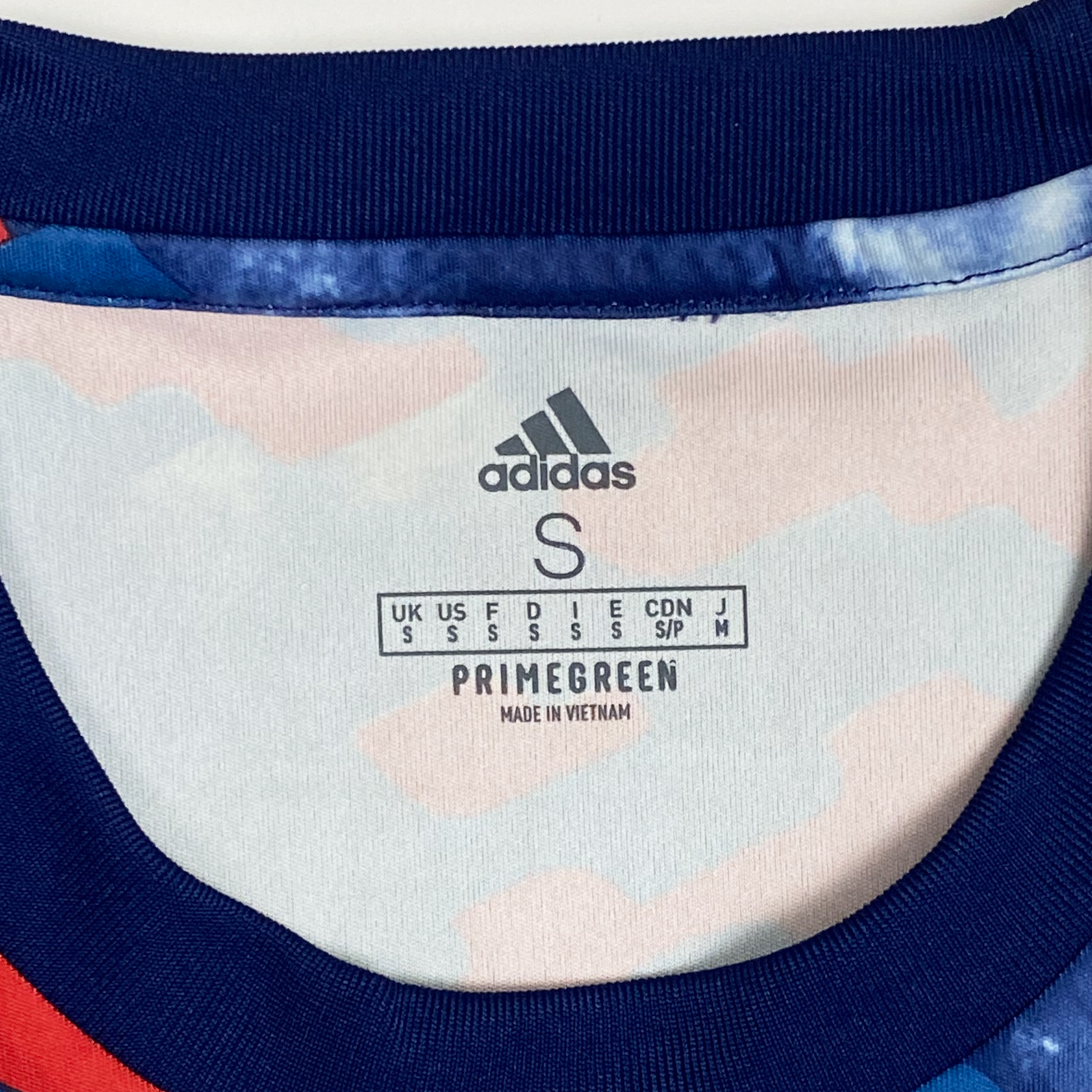 Bayern Munich Pre-Match Shirt (2021-22) | Small