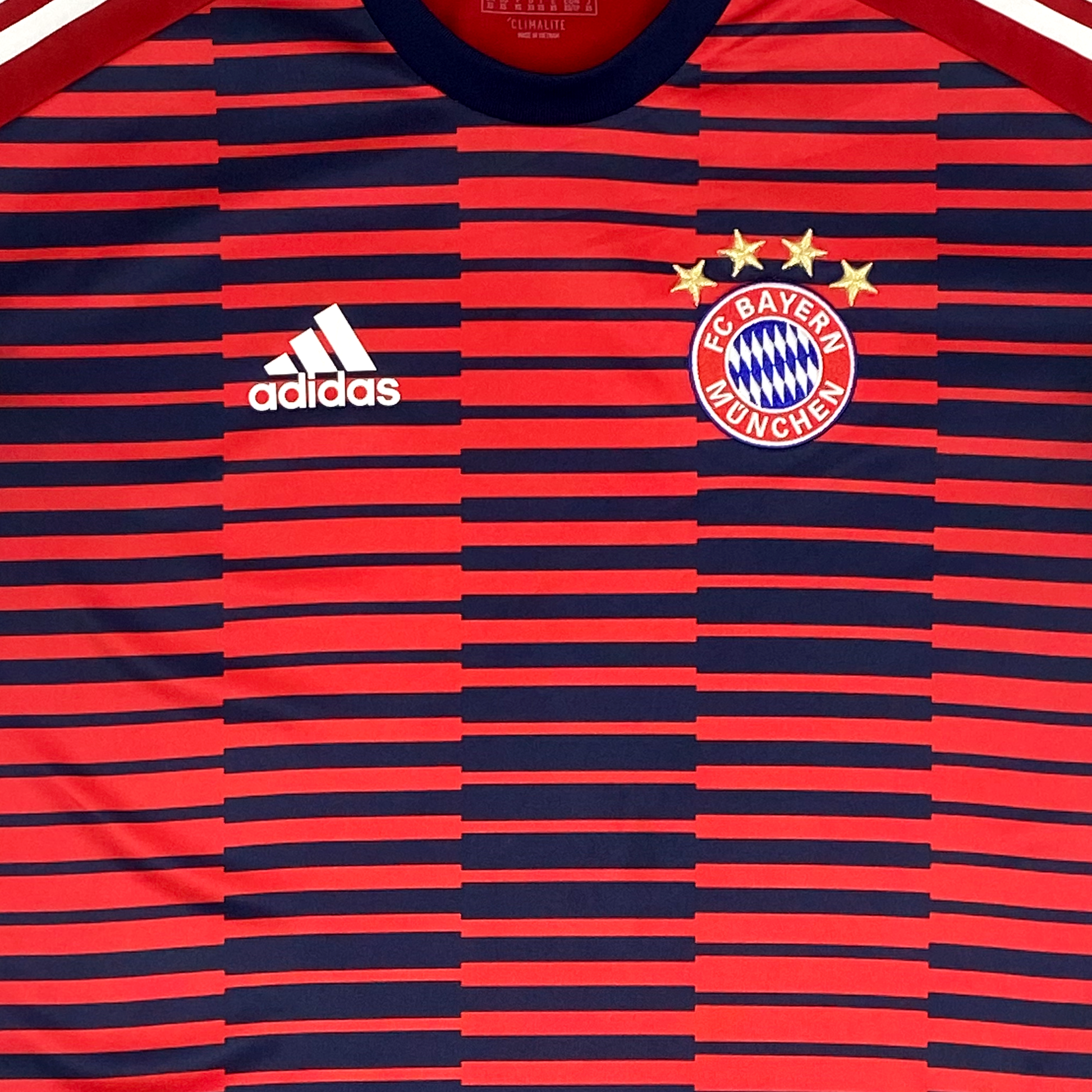 Bayern Munich Pre-Match Shirt (2017-18) | Extra Small