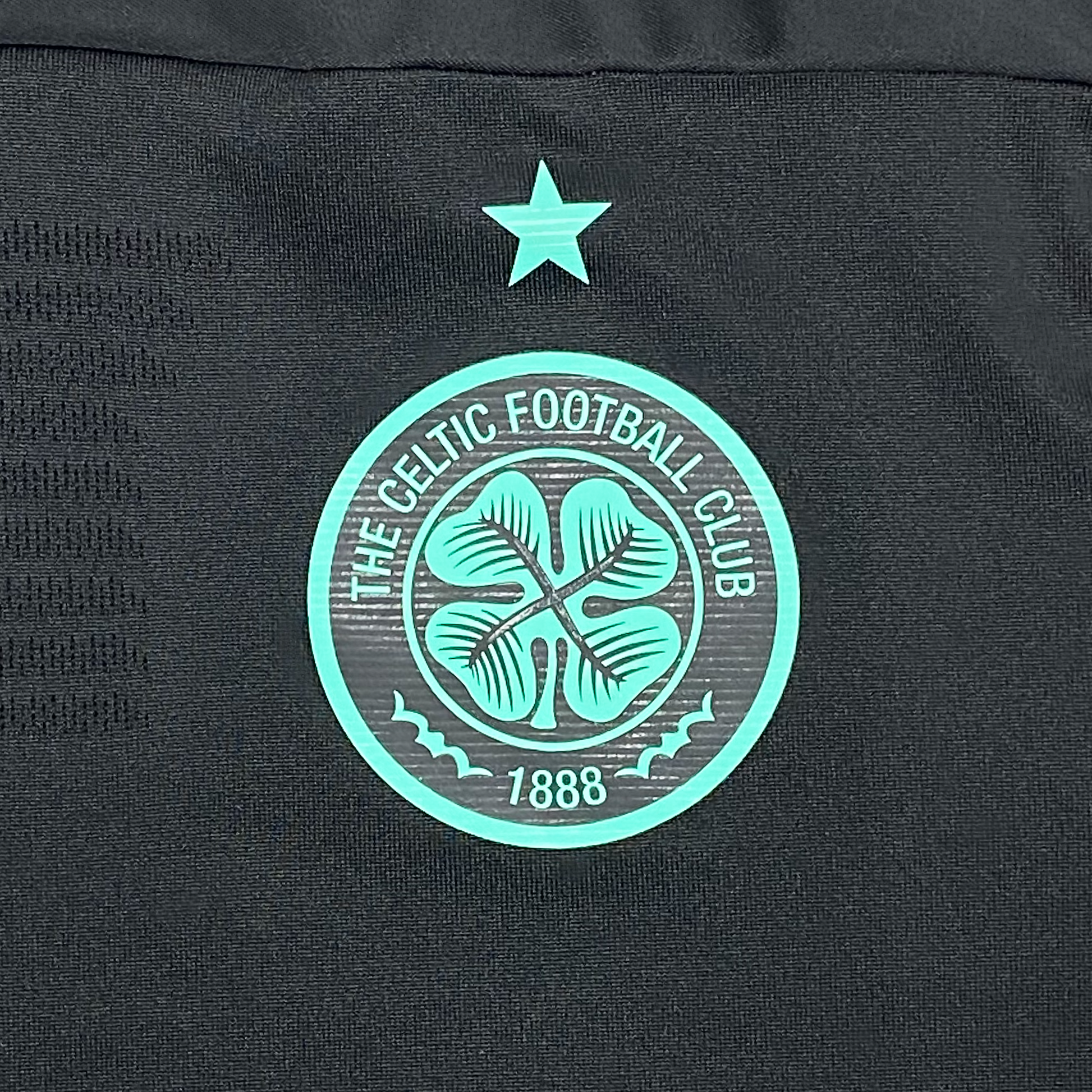 Celtic Goalkeepers Shirt (2019-20) | Large