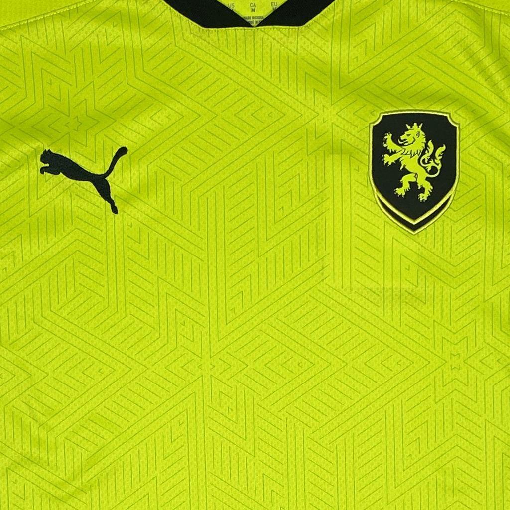 Czechia Away Shirt (2020) | Medium