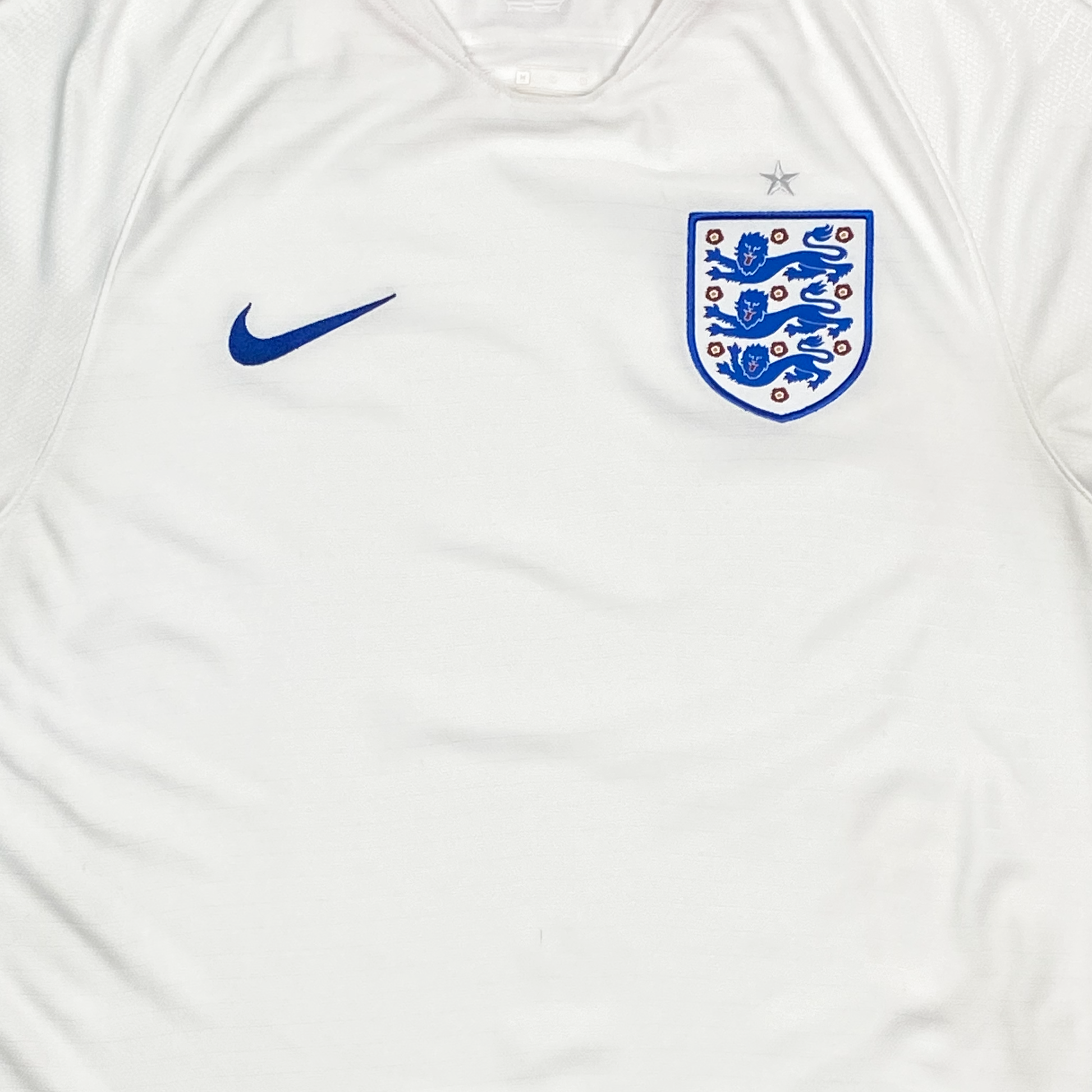 England Home Shirt (2018) | Medium