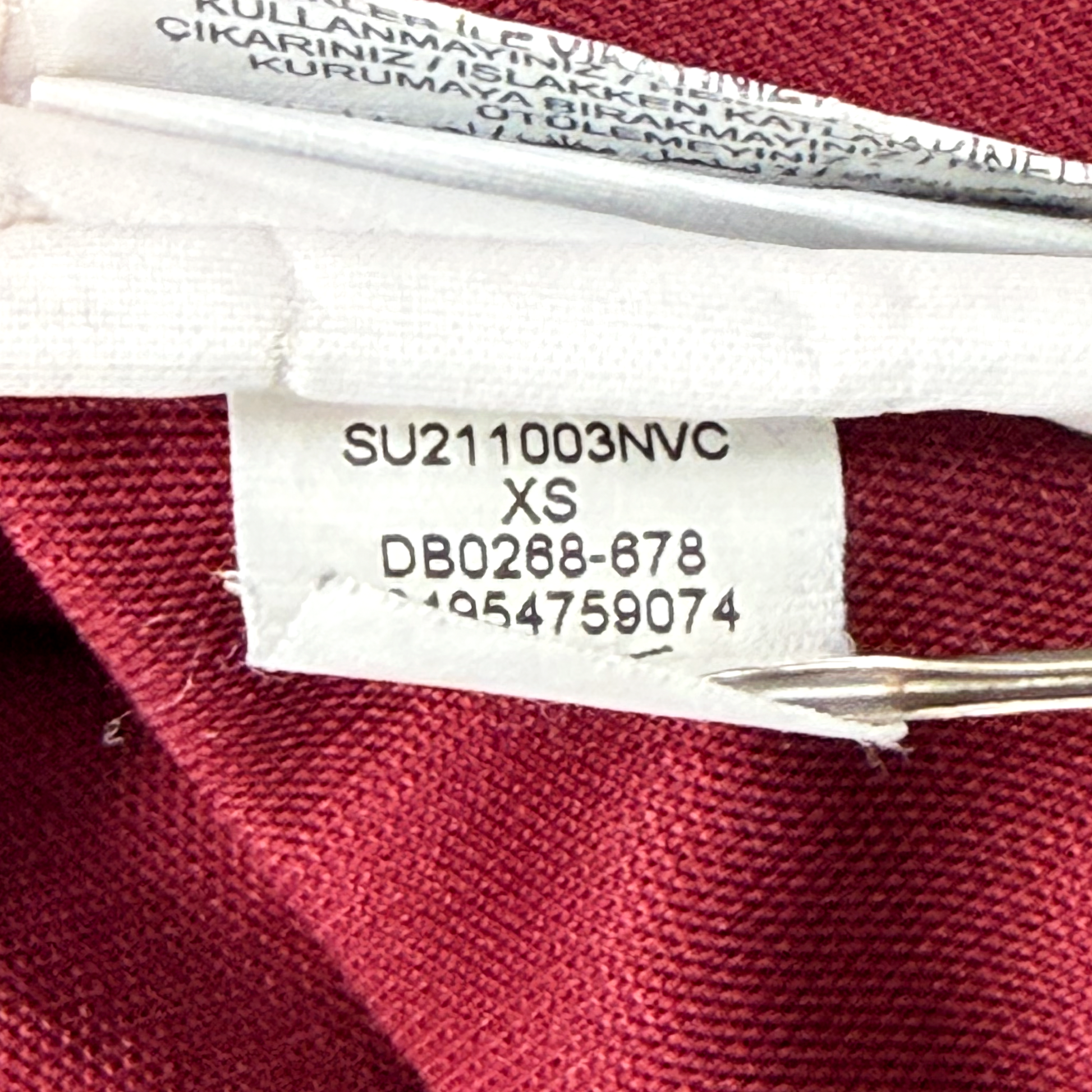 Liverpool Training Shirt (2021-22) | Extra Small