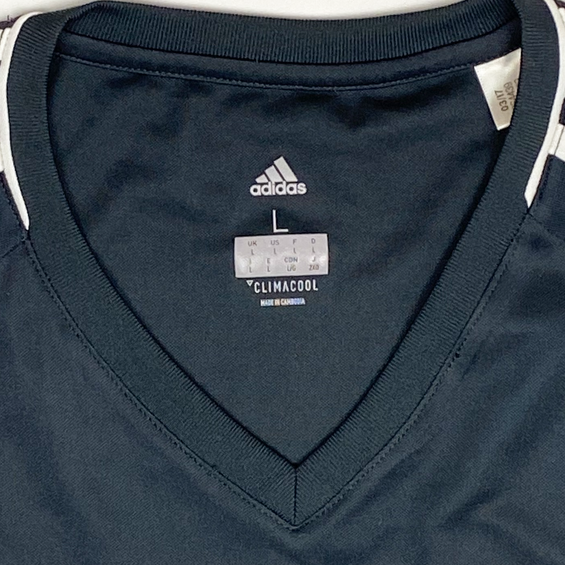 Manchester United Grey Training Shirt (2017-18) | Large