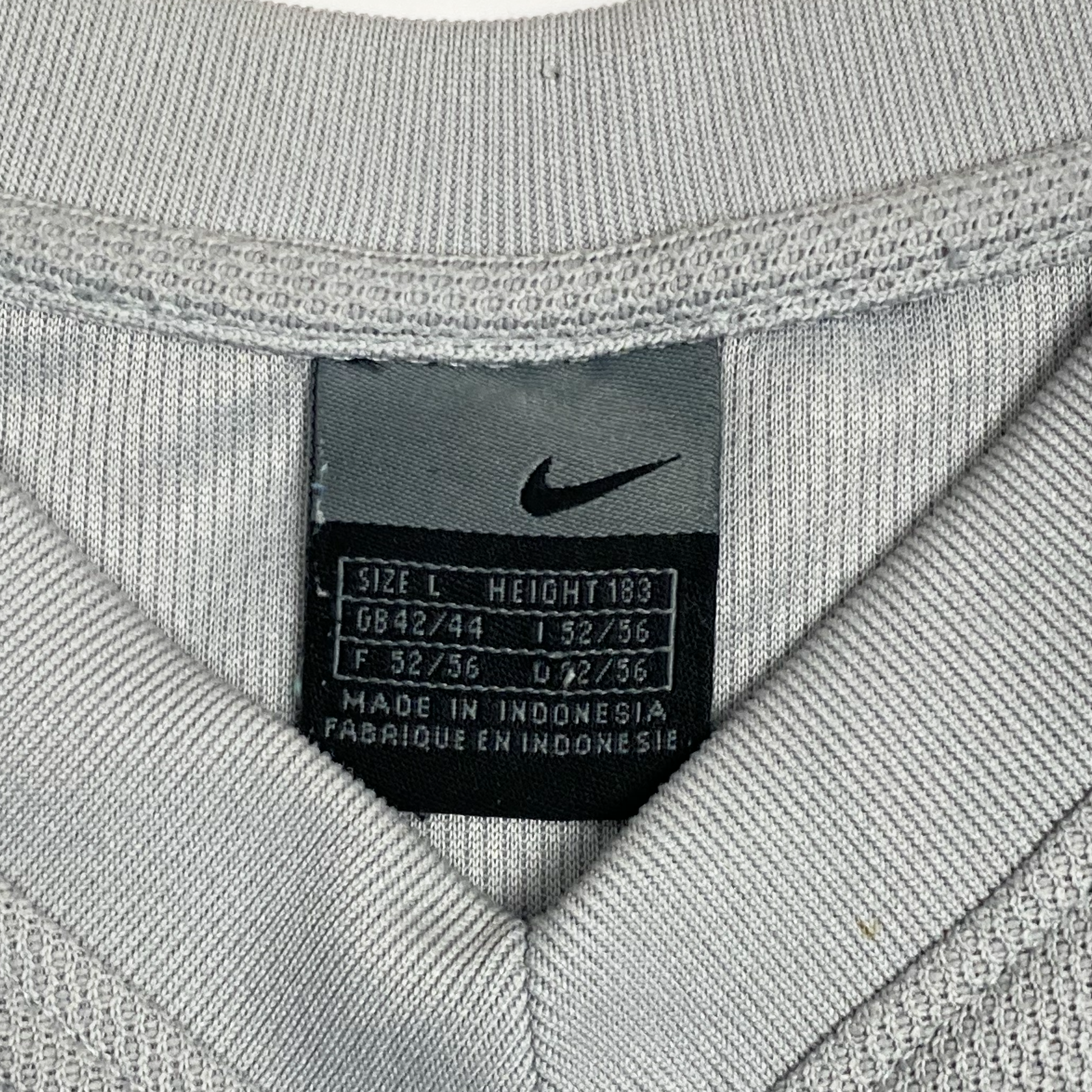 Manchester United Training Shirt (2003-04) | Large