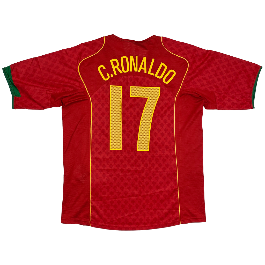 Portugal Home Shirt (2004) - Ronaldo 17 | Medium