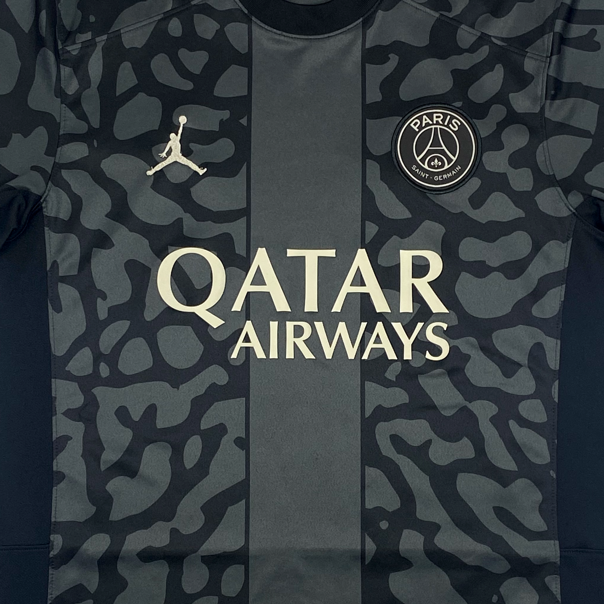 Paris Saint-Germain Third Shirt (2023-24) | Medium