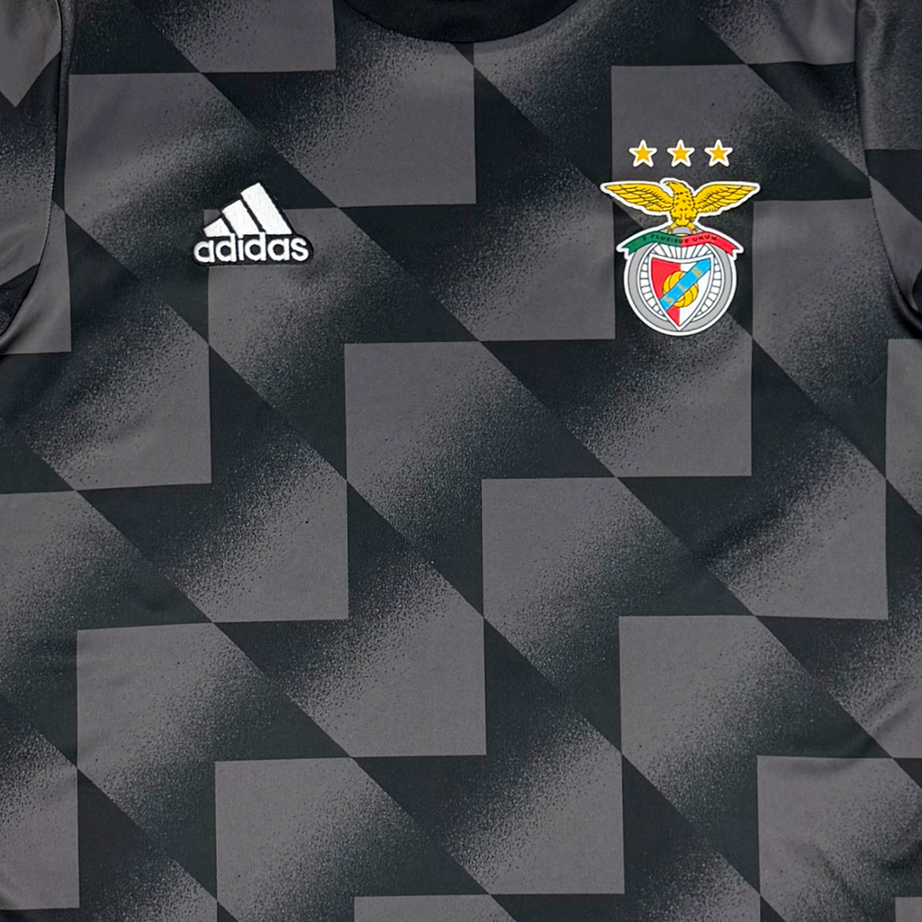 S.L. Benfica Pre-Match Shirt (2021-22) | Small