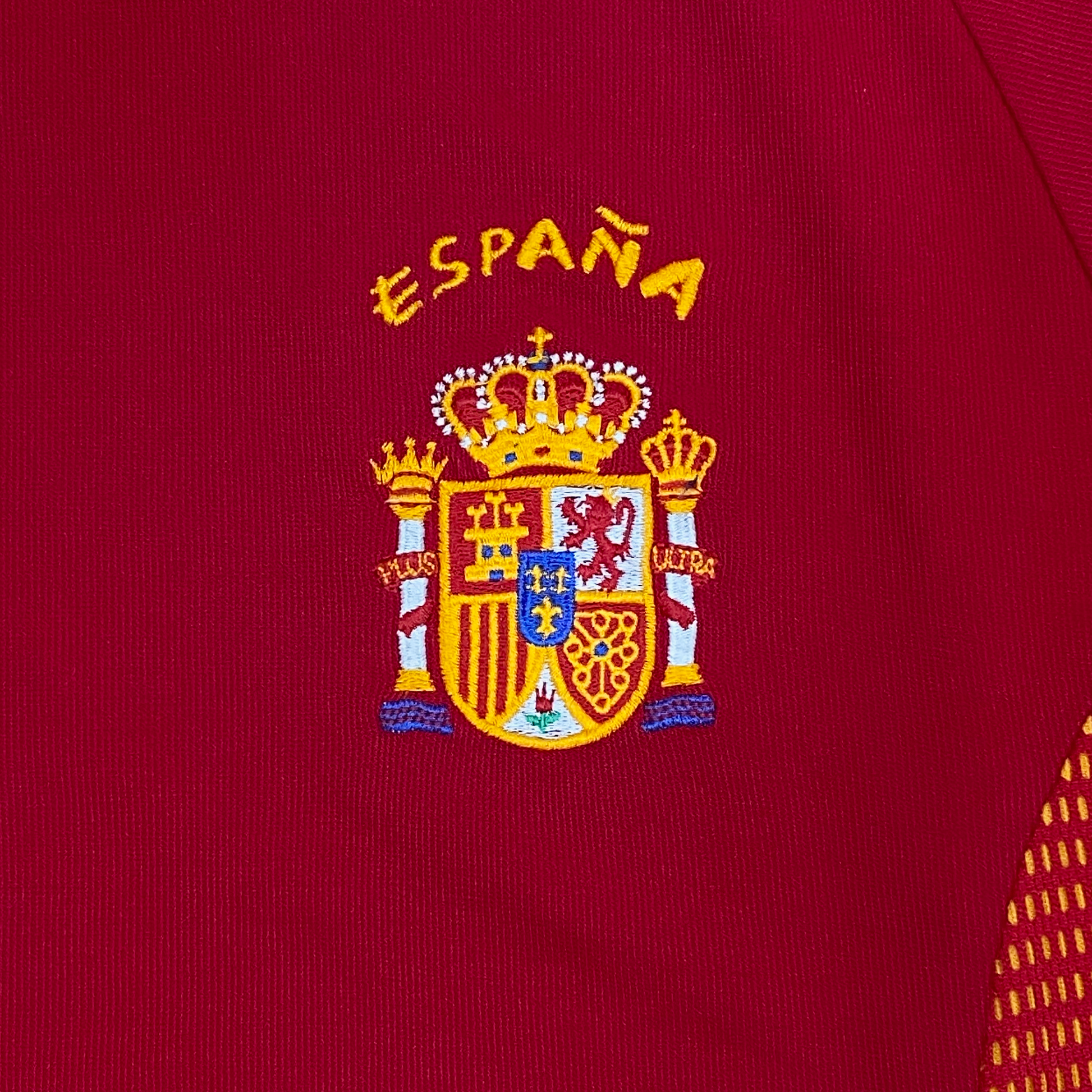 Spain Home Shirt (2002) | Medium