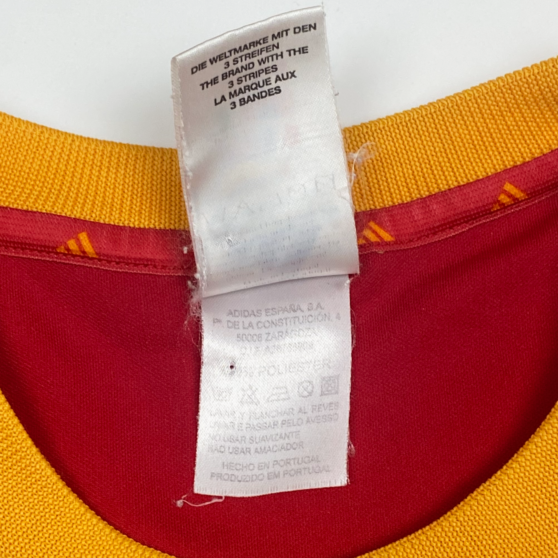 Spain Home Shirt (2002) | Medium