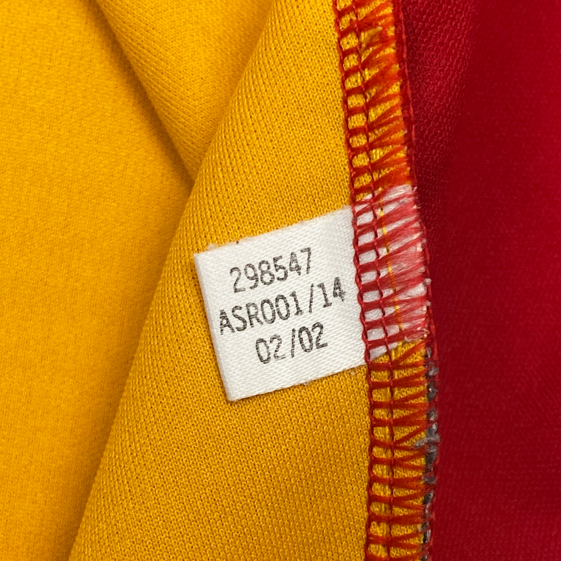 Spain Home Shirt (2002) | Medium