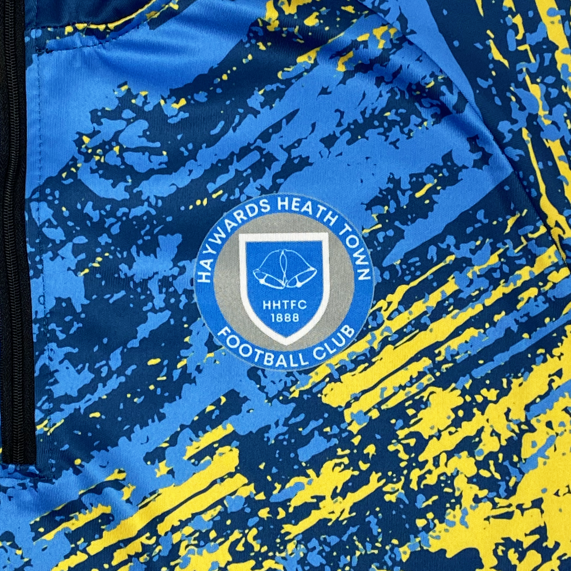 Haywards Heath Town Drill Top | Large