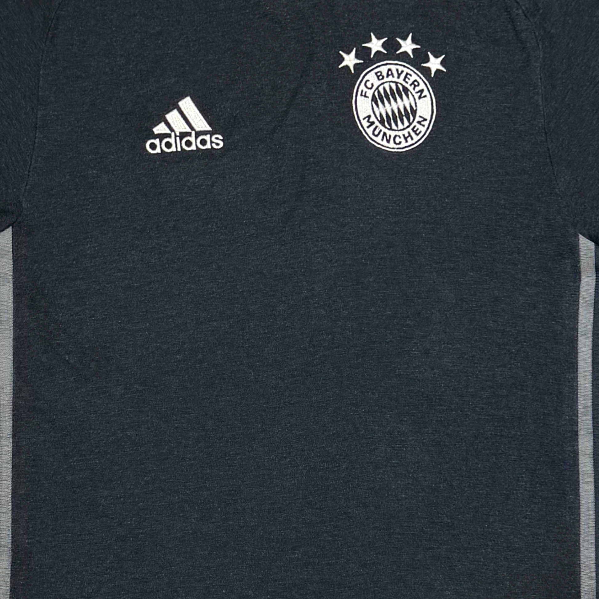 Bayern Munich Travel Top Night Grey (2020-21) | Extra Small
