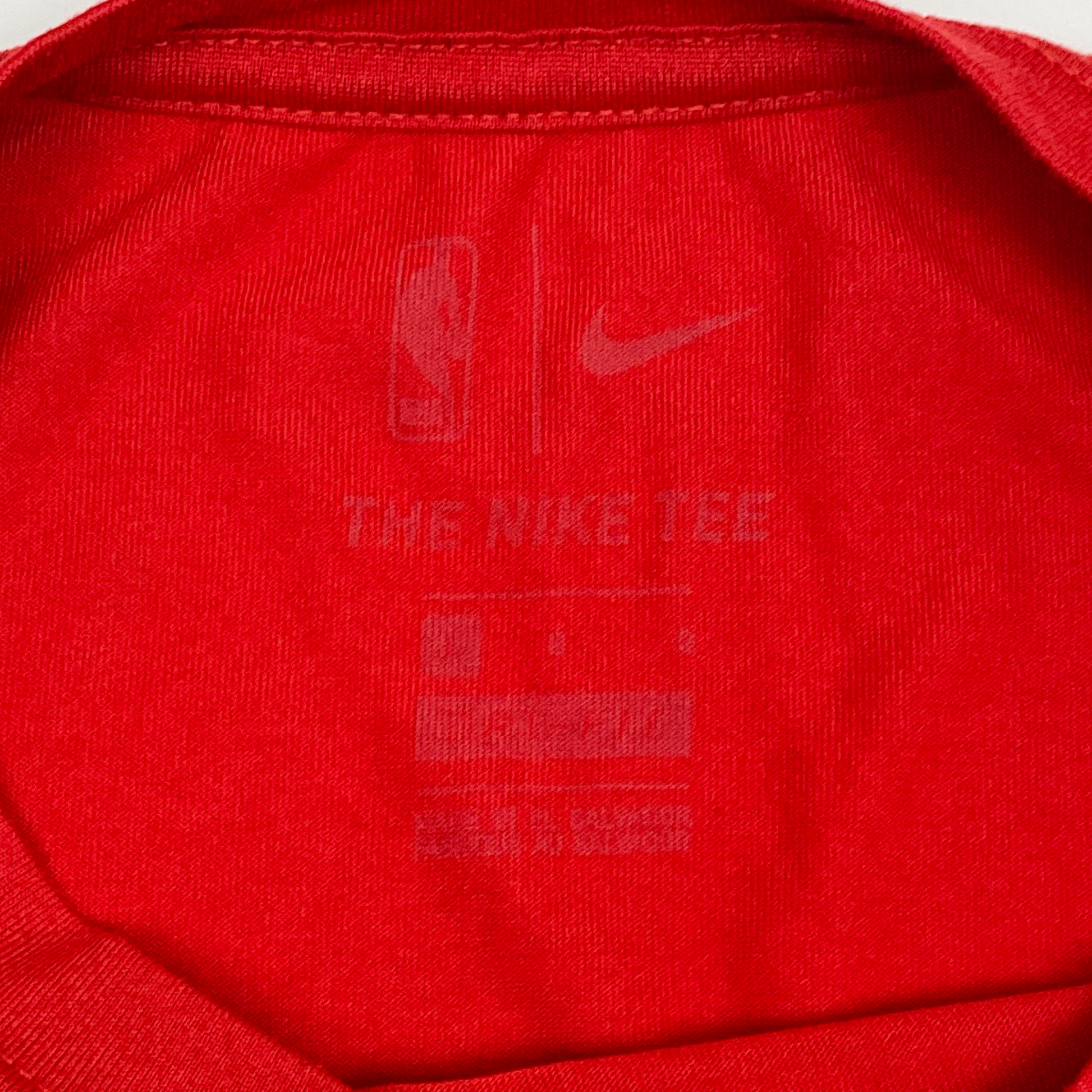 Chicago Bulls Basketball Red T-Shirt | Large